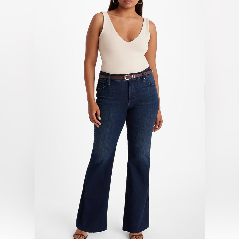 EXPRESS Mid Rise Dark Wash Raw Hem FlexX '70s Flare Jeans New With Tags